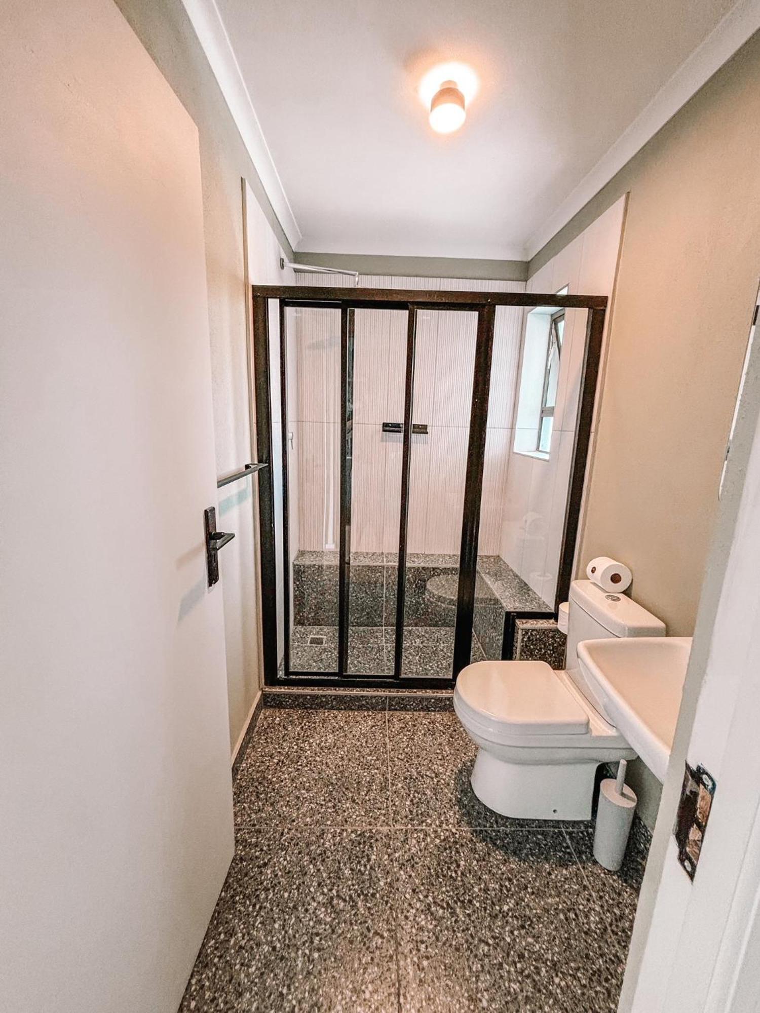 Cape Mae Apartment *