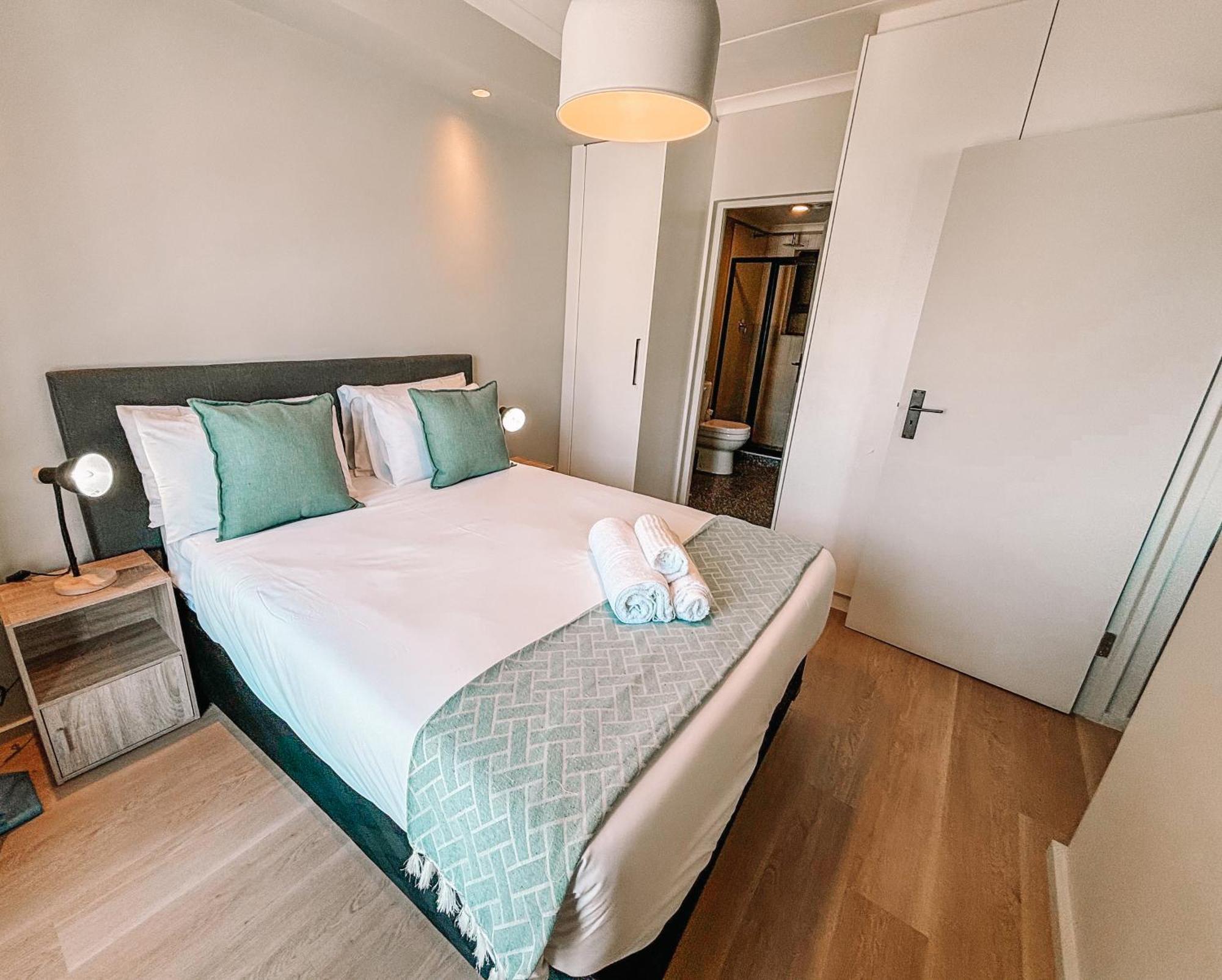 Cape Mae Apartment